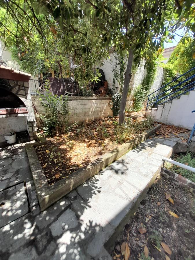 Maisonette Basilissa Nea Poteidaia Exterior foto